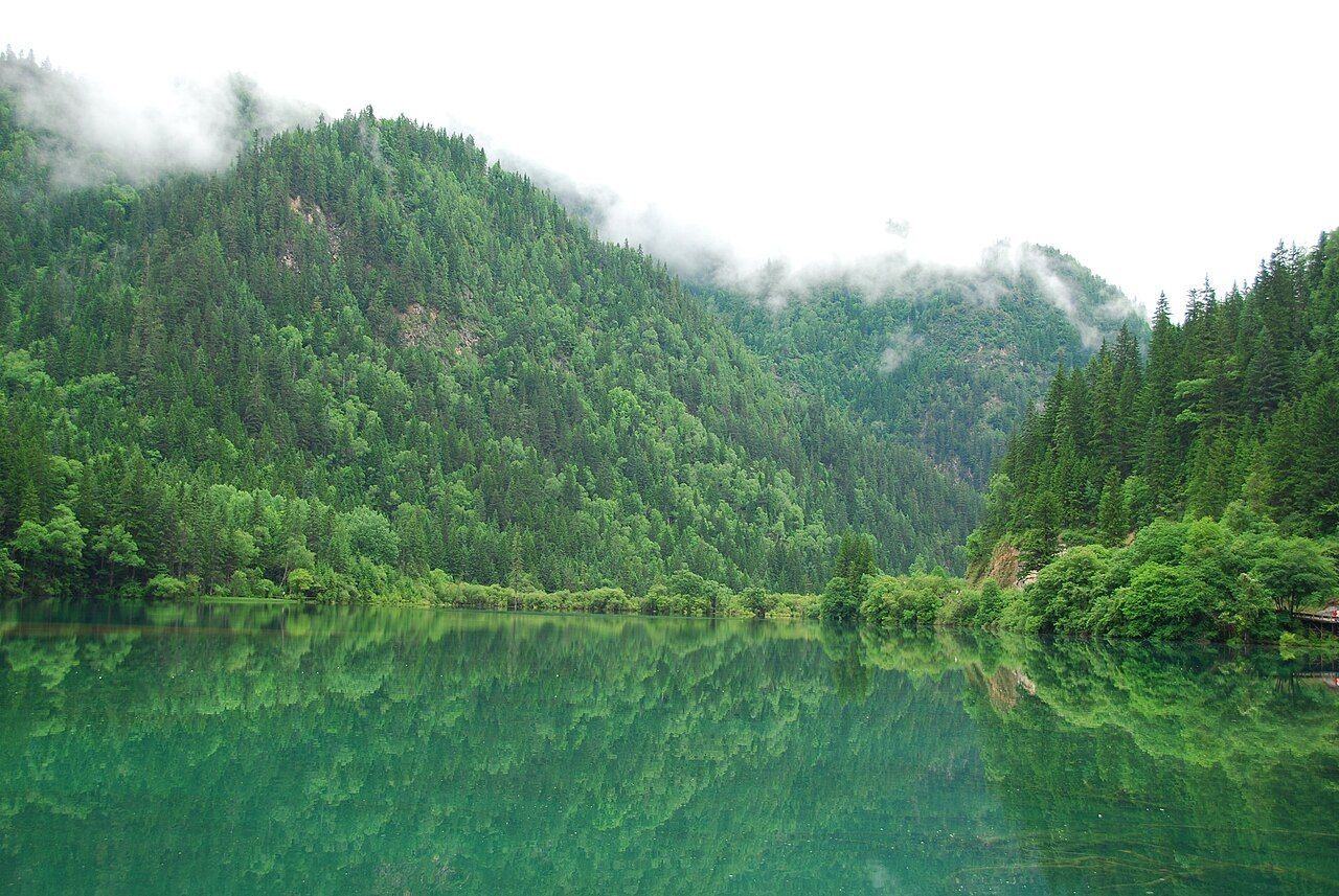 峨眉山金顶